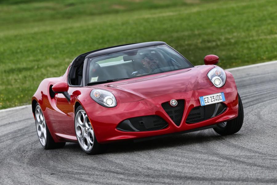  Alfa Romeo 4C Spider (960) 2015 года  (WW) (фото 56 из 59)